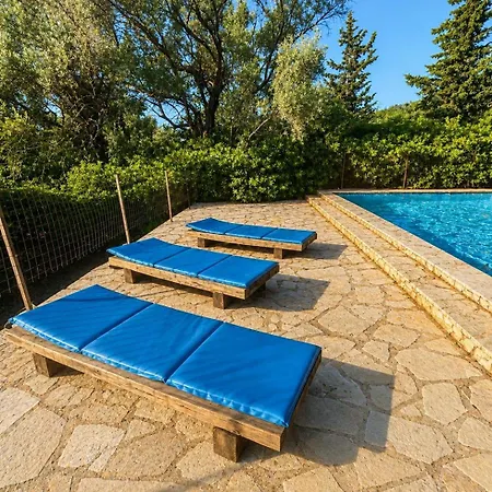 Apartamento Ulysse77 Sea View With Pool & Garden *